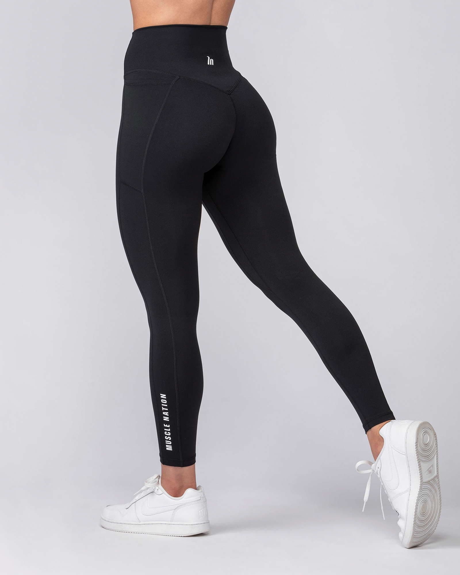 Agility Aura Pocket Ankle Length Leggings - Black
