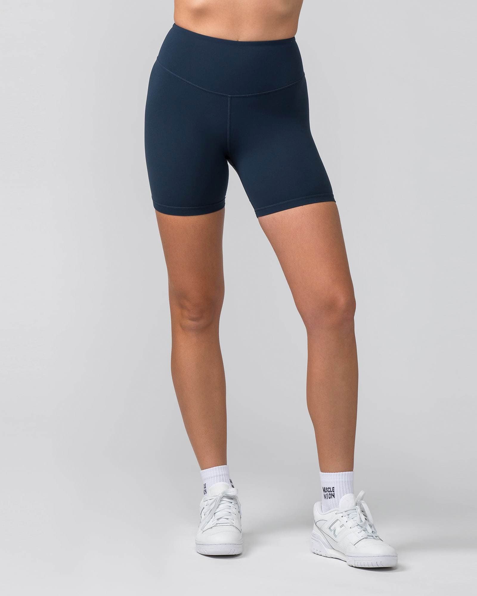 Contour Aura Bike Shorts - Navy