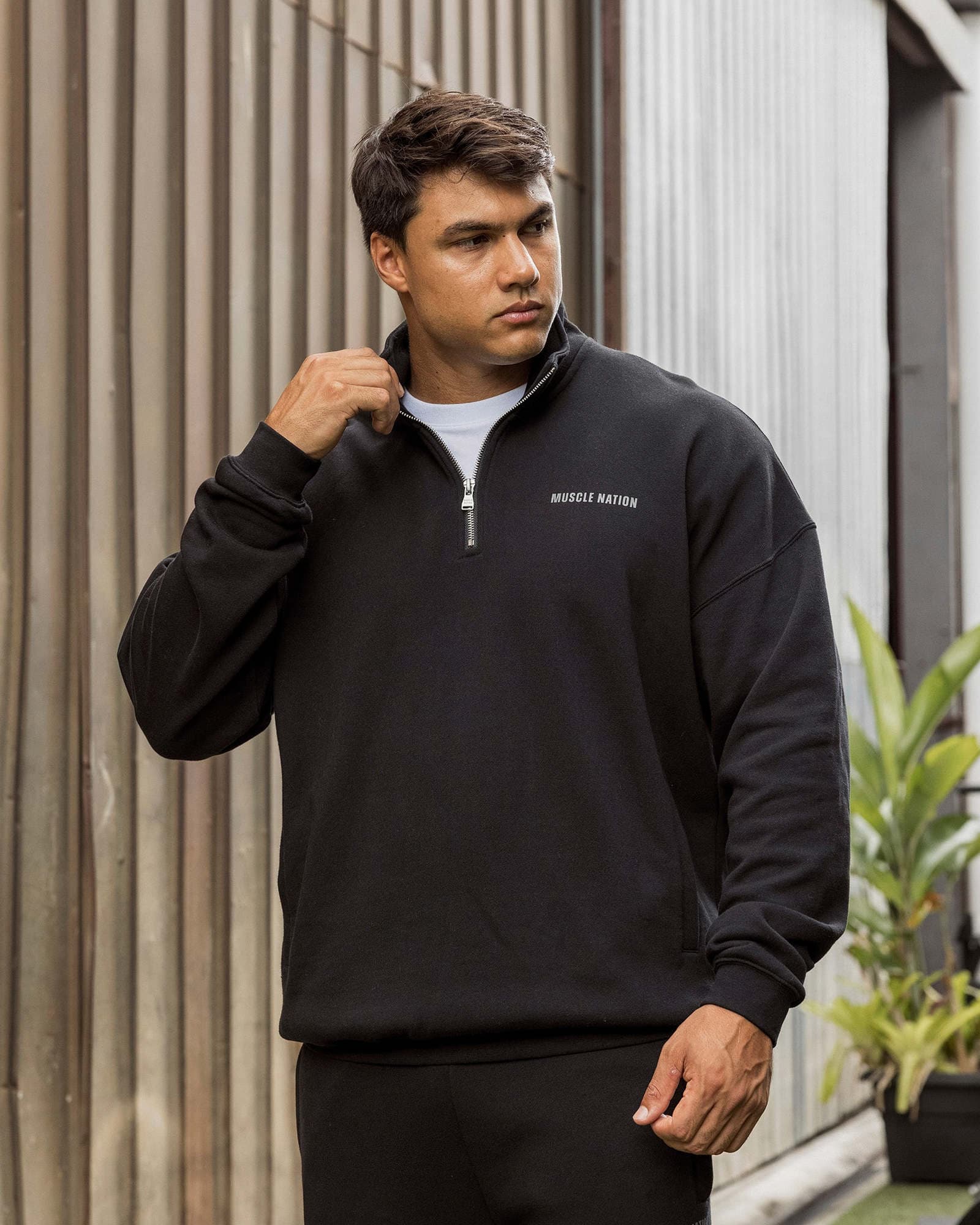 Essential Quarter Zip - Black