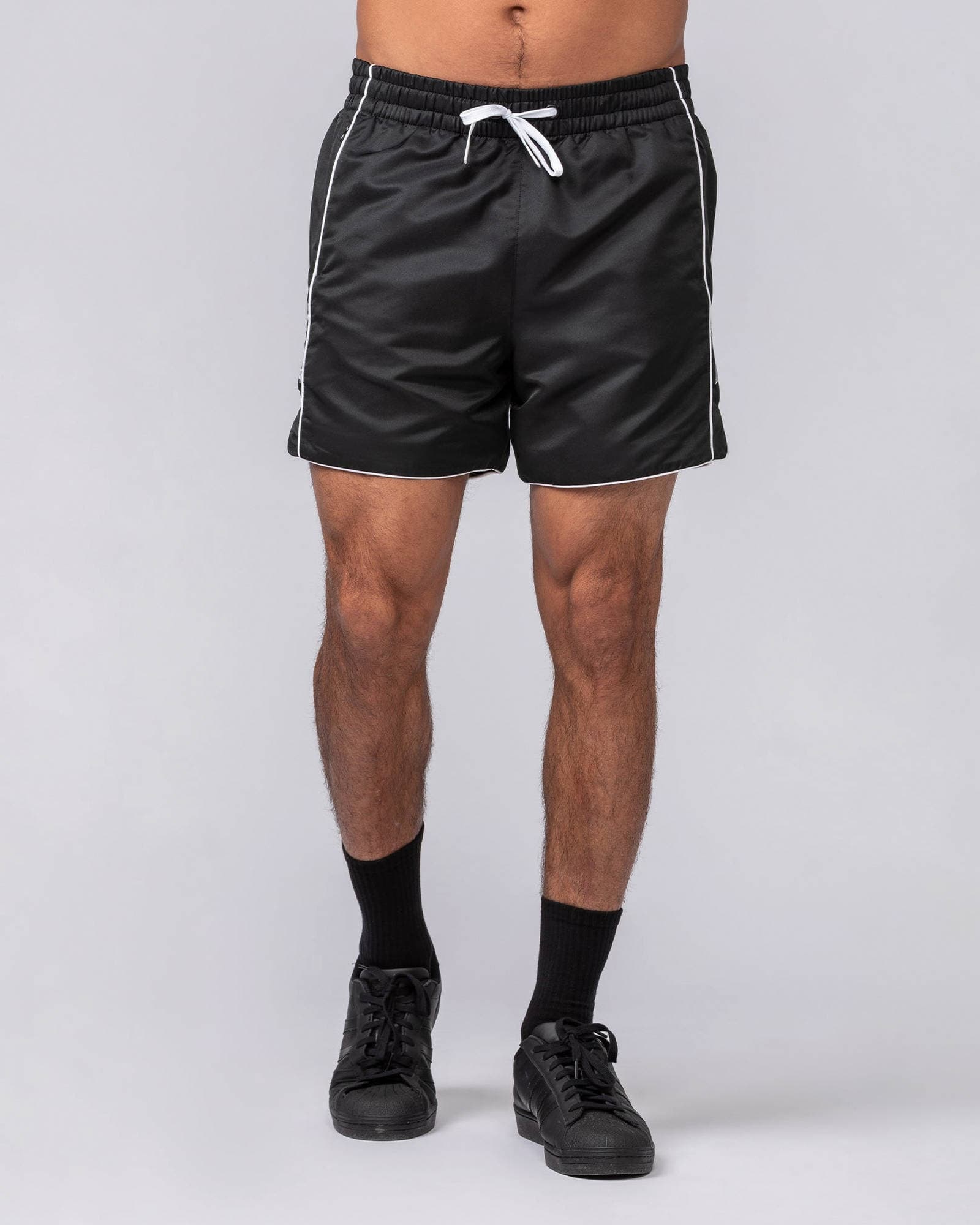 Round House 5" Shorts - Black