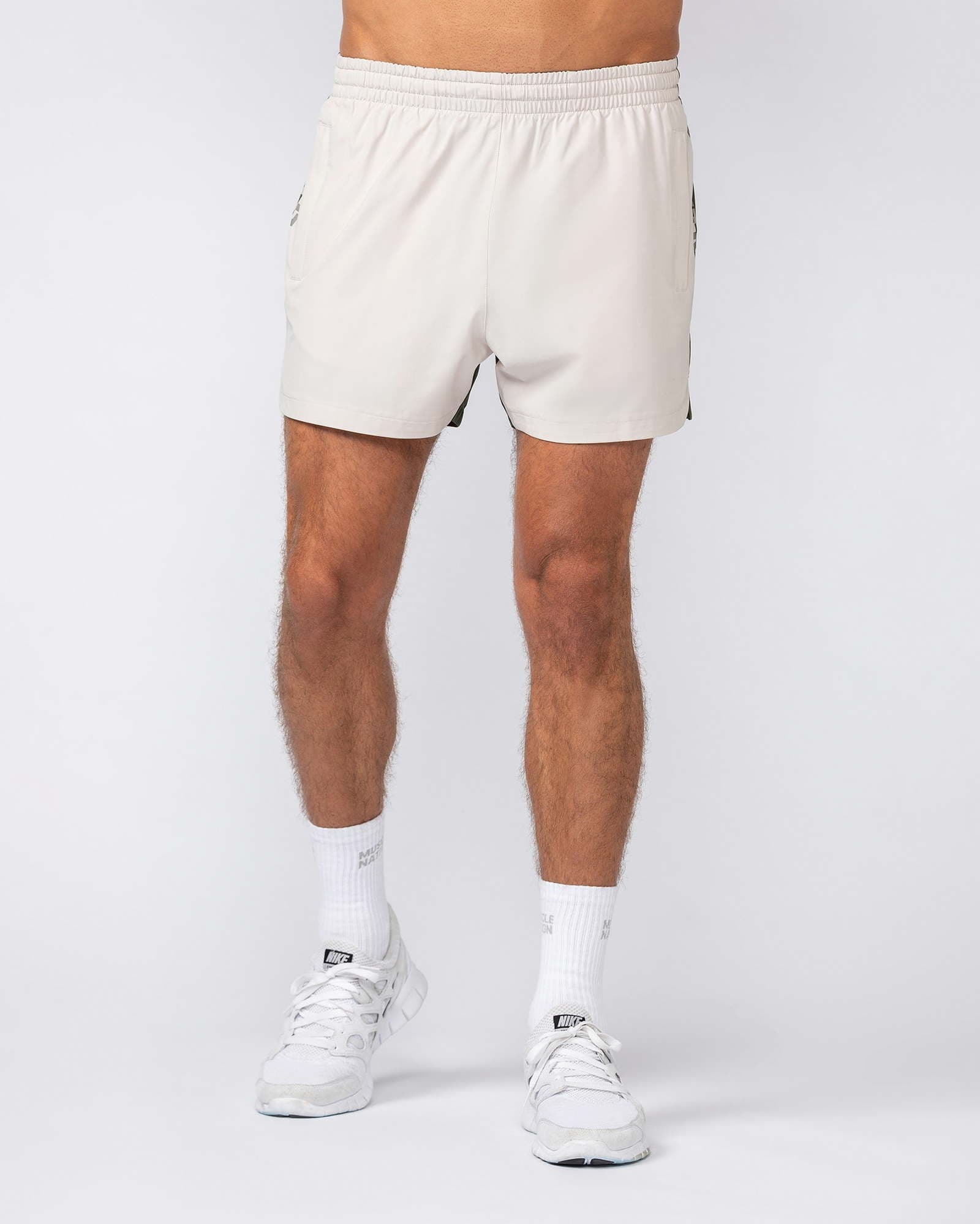 Stride 3.5" Shorts - Cream / Dark Khaki