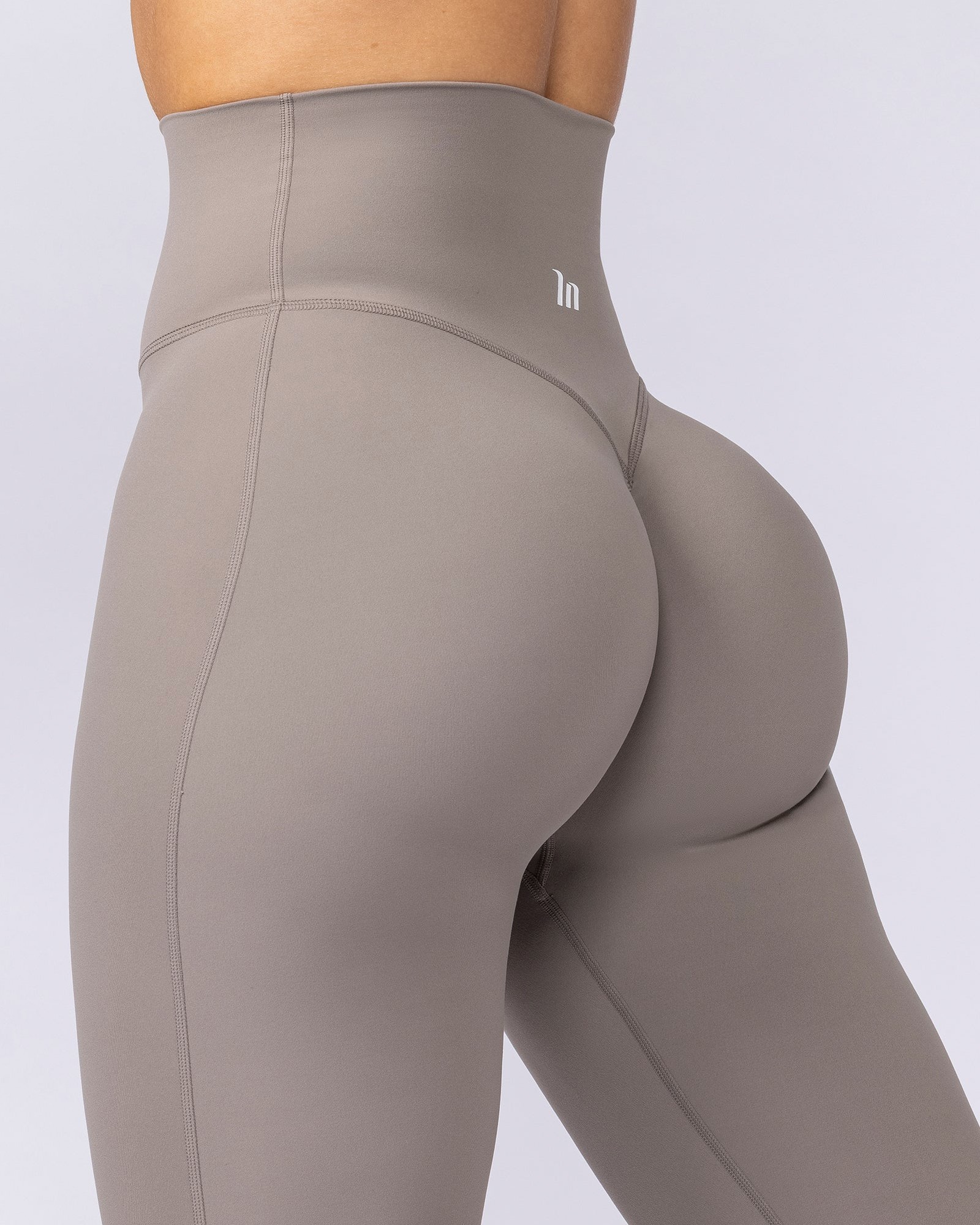Aura Peachy High Invisible Scrunch Ankle Leggings - Oat