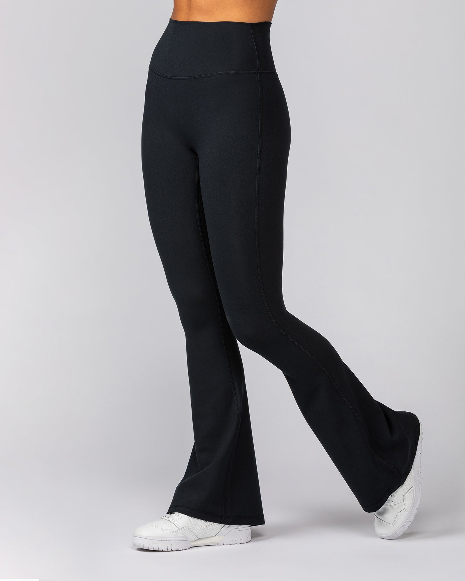 Zero Rise Everyday Flare Leggings Short - Black