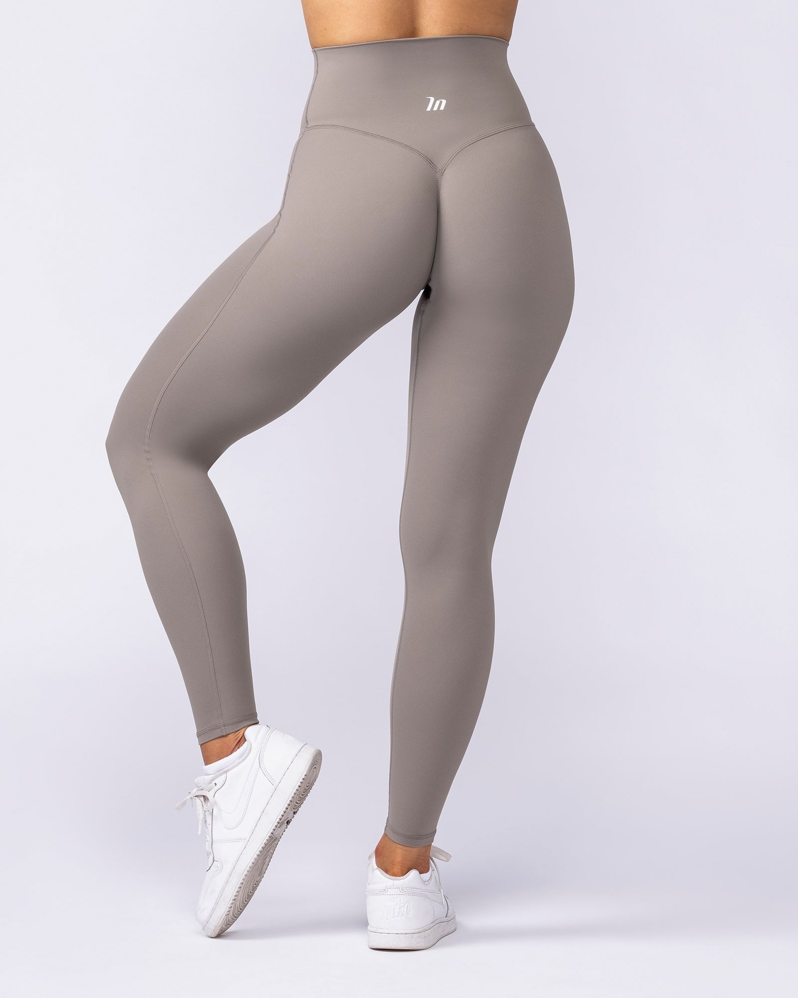 Aura Peachy High Invisible Scrunch Ankle Leggings - Oat