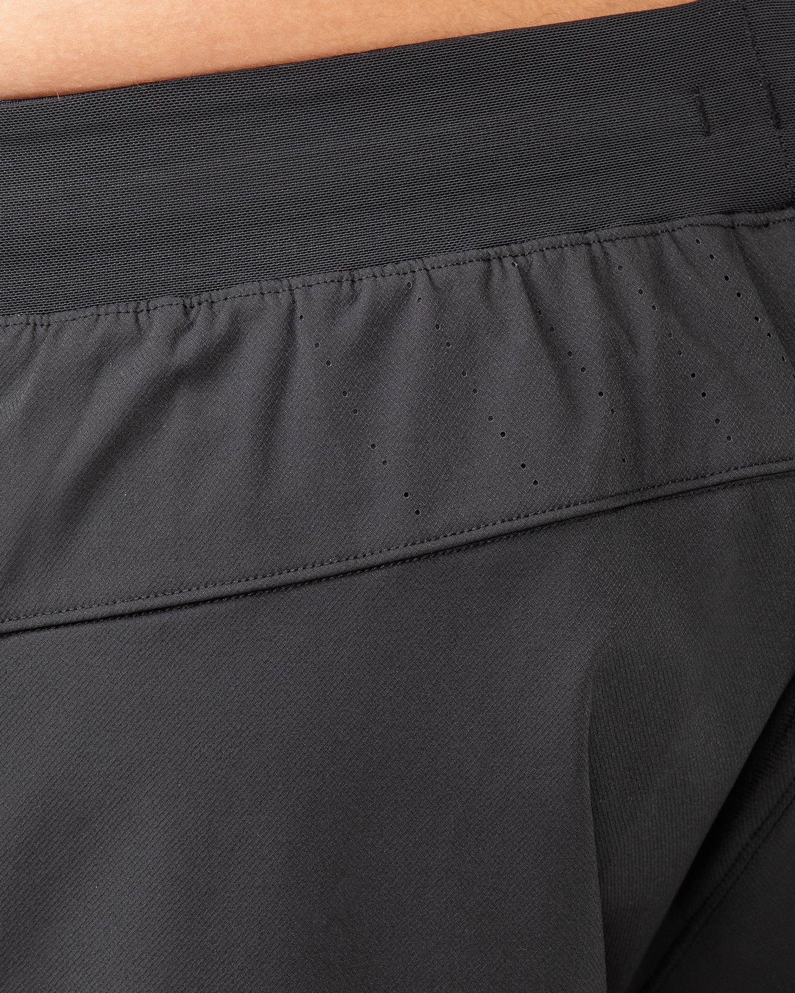 On Repeat Training 5" Shorts - Black