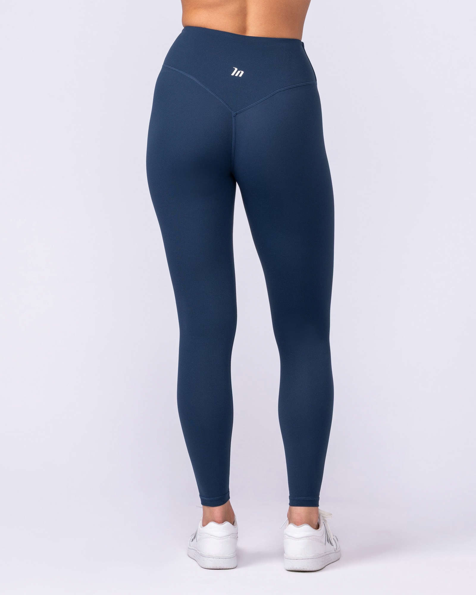 Aura Back Pocket Ankle Length Leggings - Navy