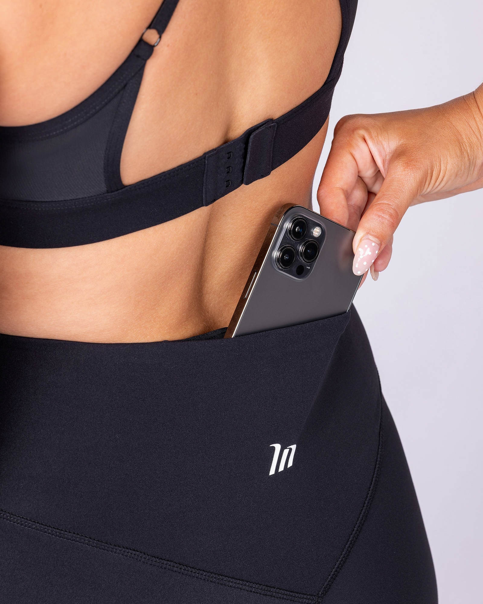 Aura Back Pocket Referee Shorts - Black