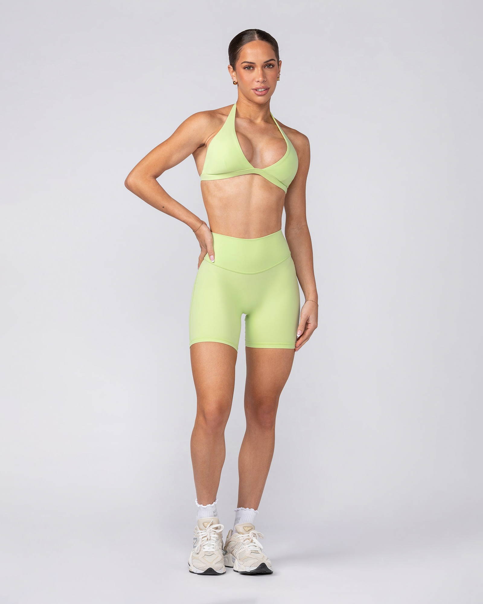 Aura Peachy Invisible Scrunch Bike Shorts - Cool Matcha