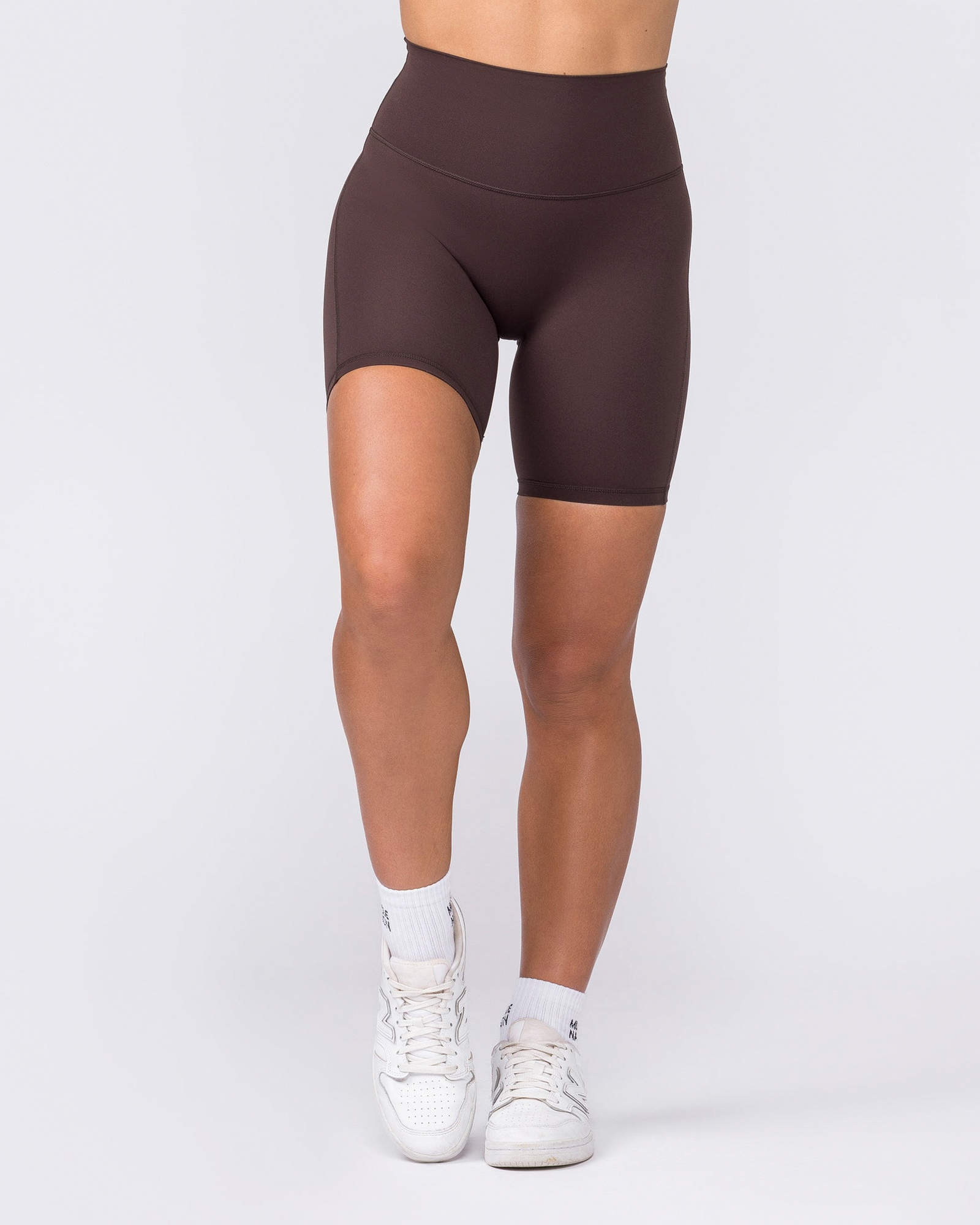 Aura Peachy High Invisible Scrunch Bike Shorts - Cocoa