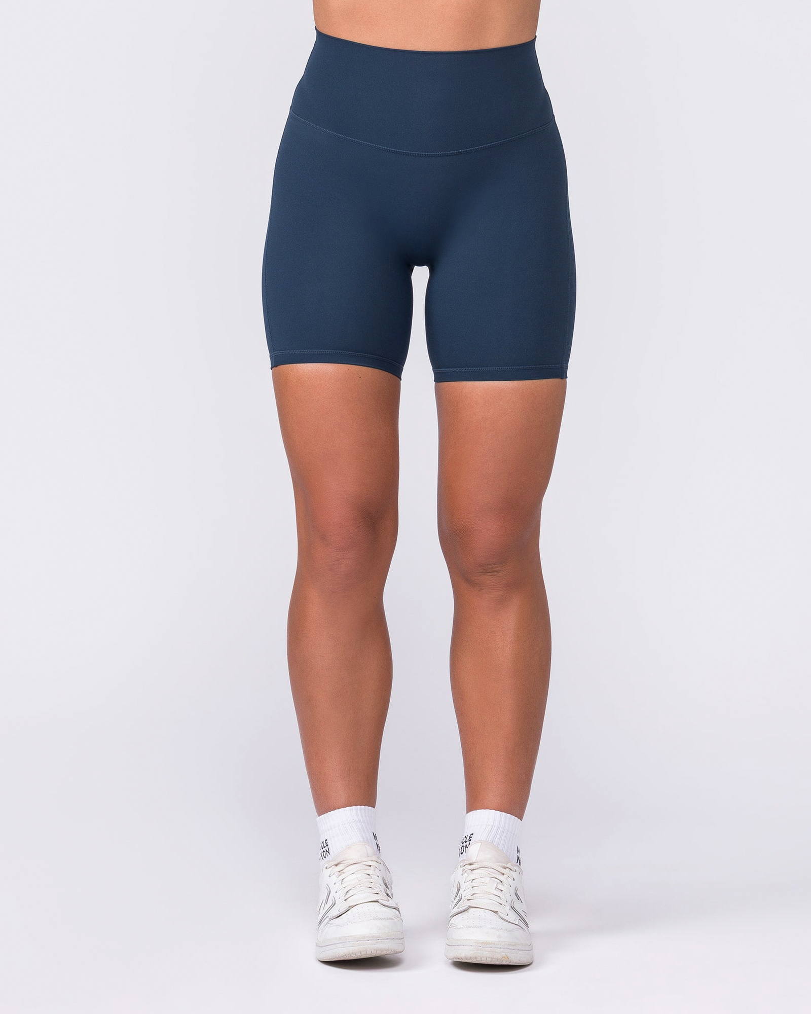 Aura Peachy High Invisible Scrunch Bike Shorts - Navy
