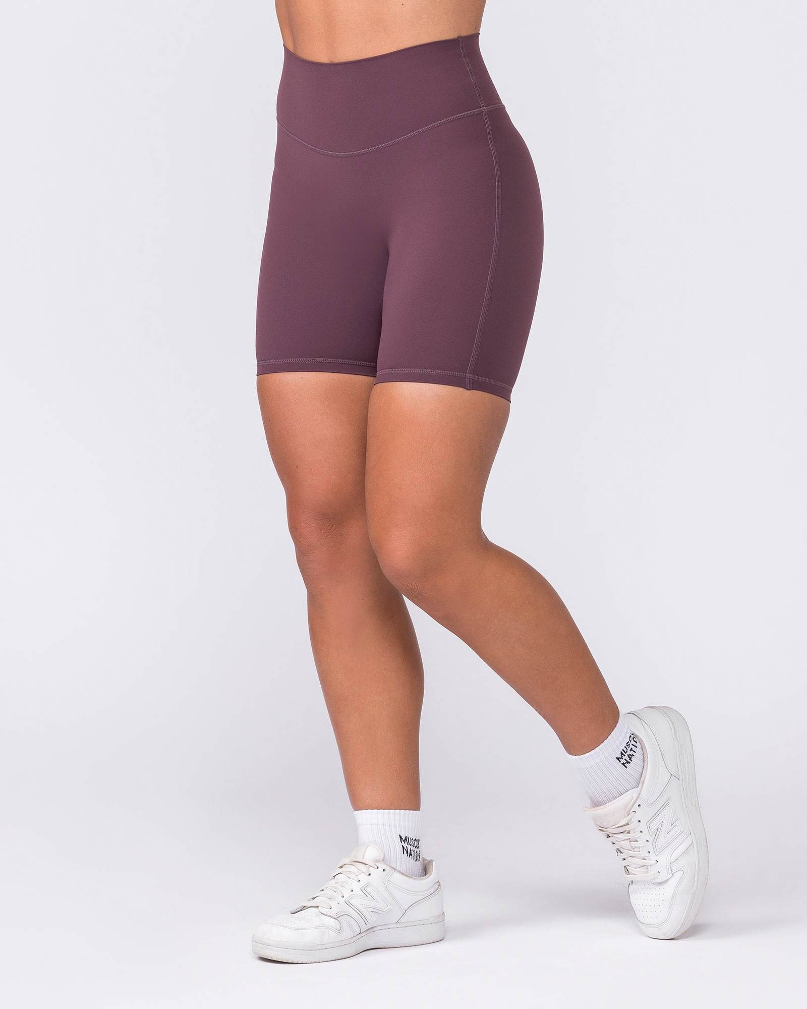 Aura Peachy Invisible Scrunch Bike Shorts - Dark Cherry