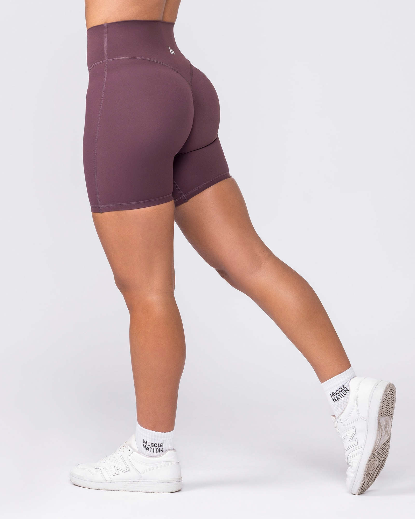 Aura Peachy Invisible Scrunch Bike Shorts - Dark Cherry