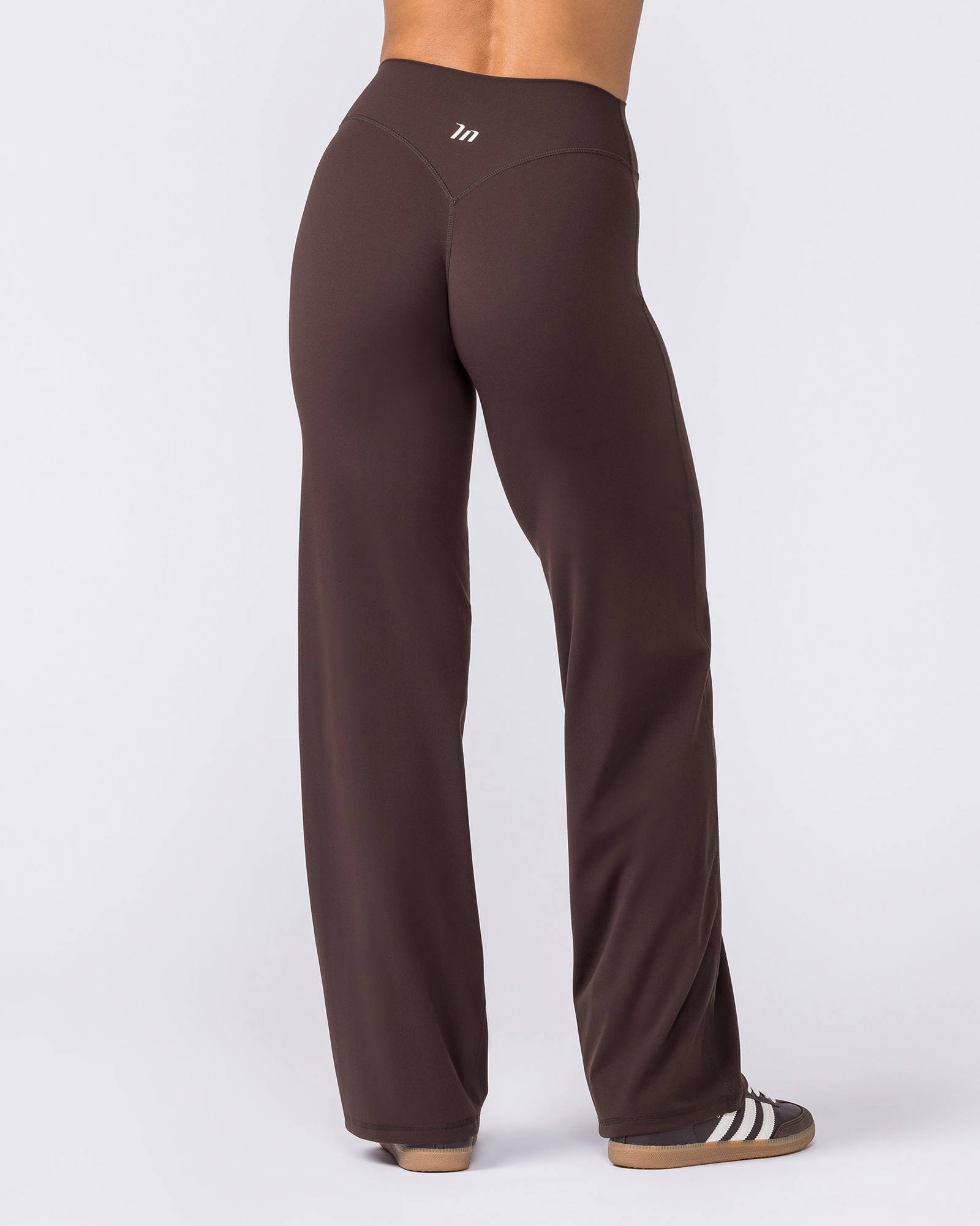 Aura Straight Leg Leggings Short - Cocoa