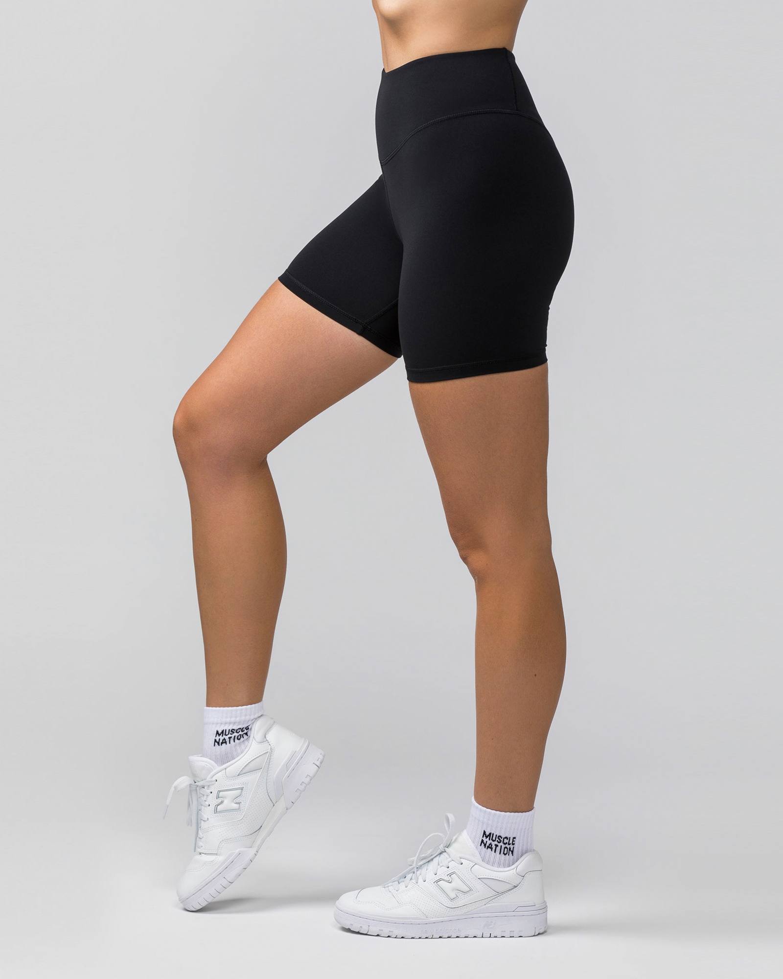 Contour Aura Bike Shorts - Black