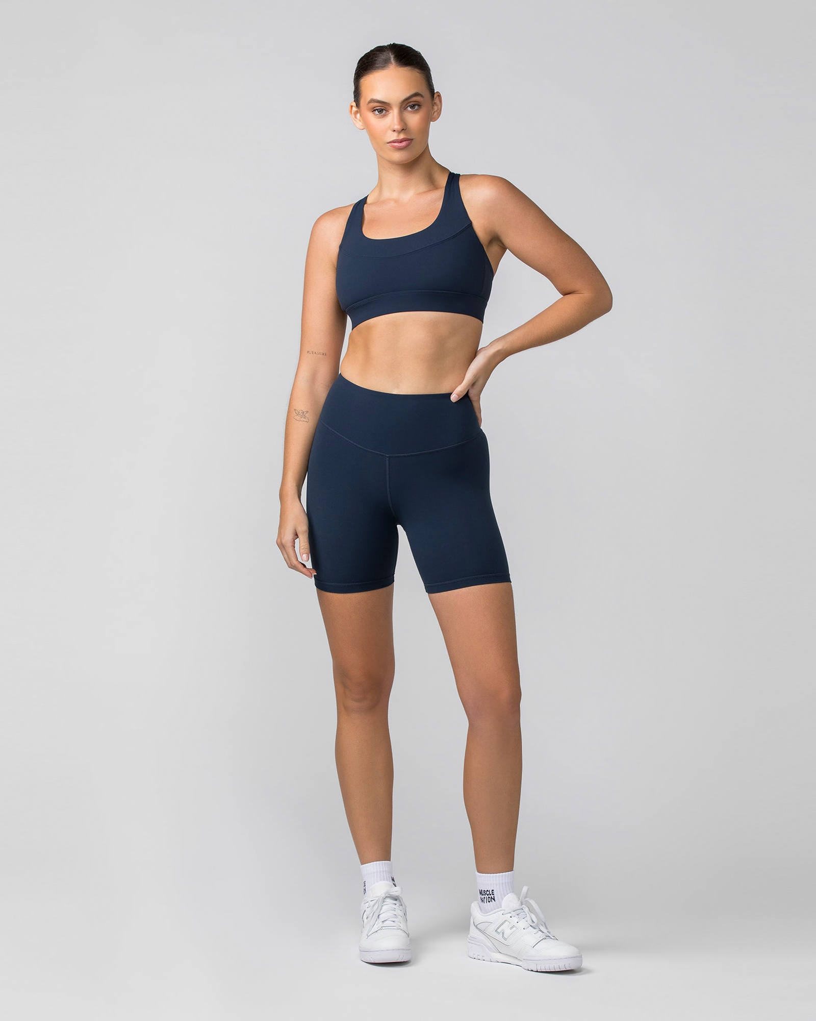 Contour Aura Bike Shorts - Navy