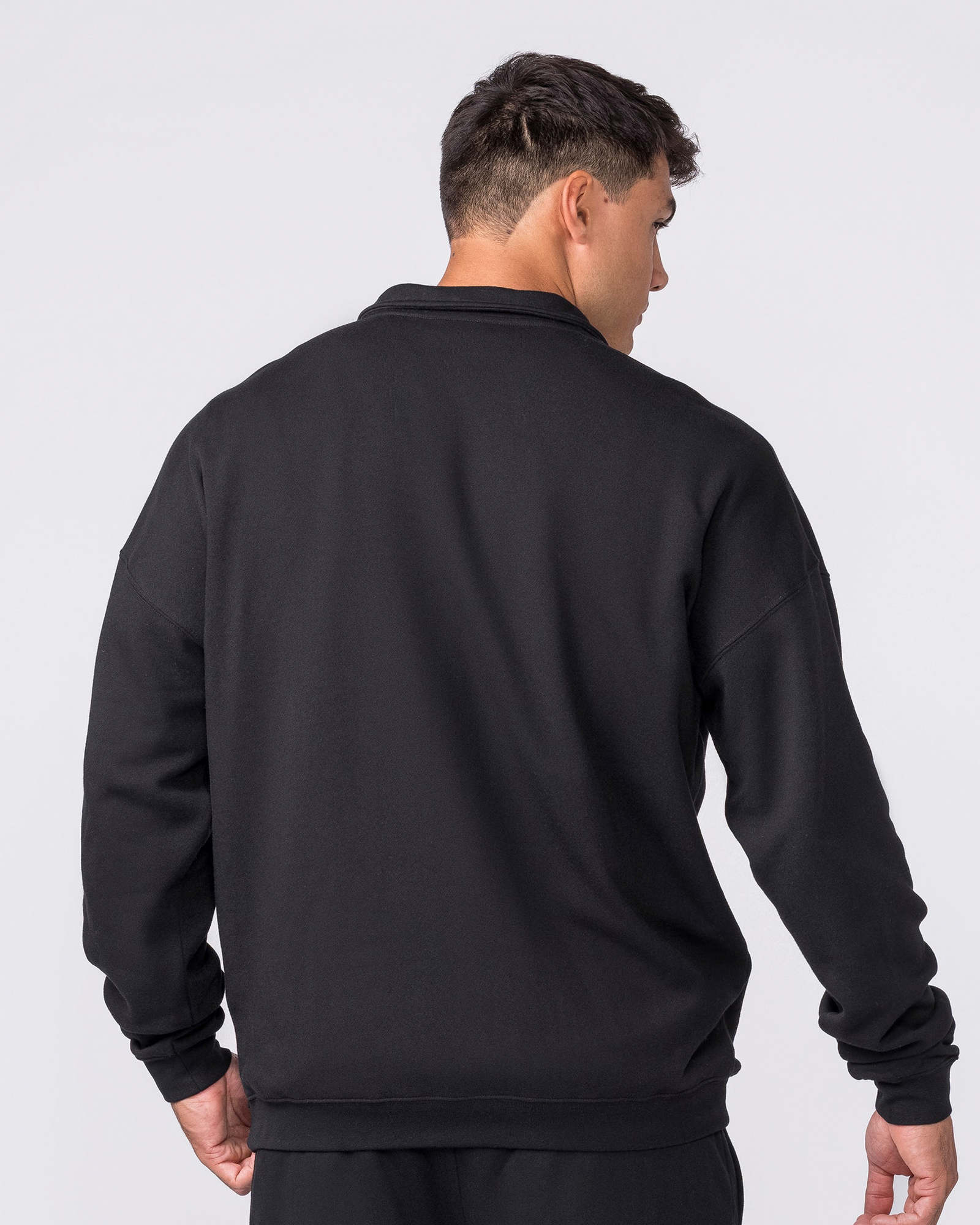 Essential Quarter Zip - Black