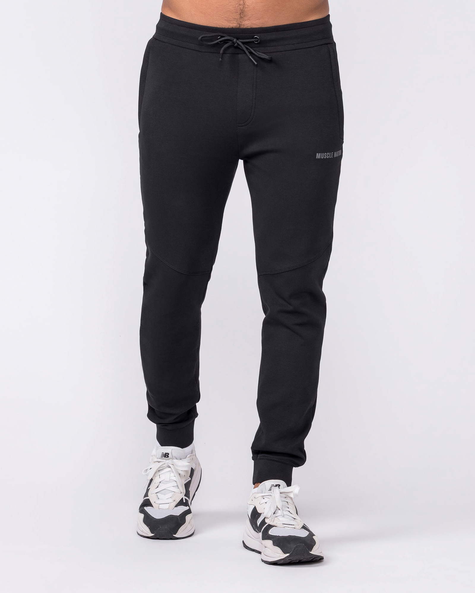 Essential Tech Pants - Black