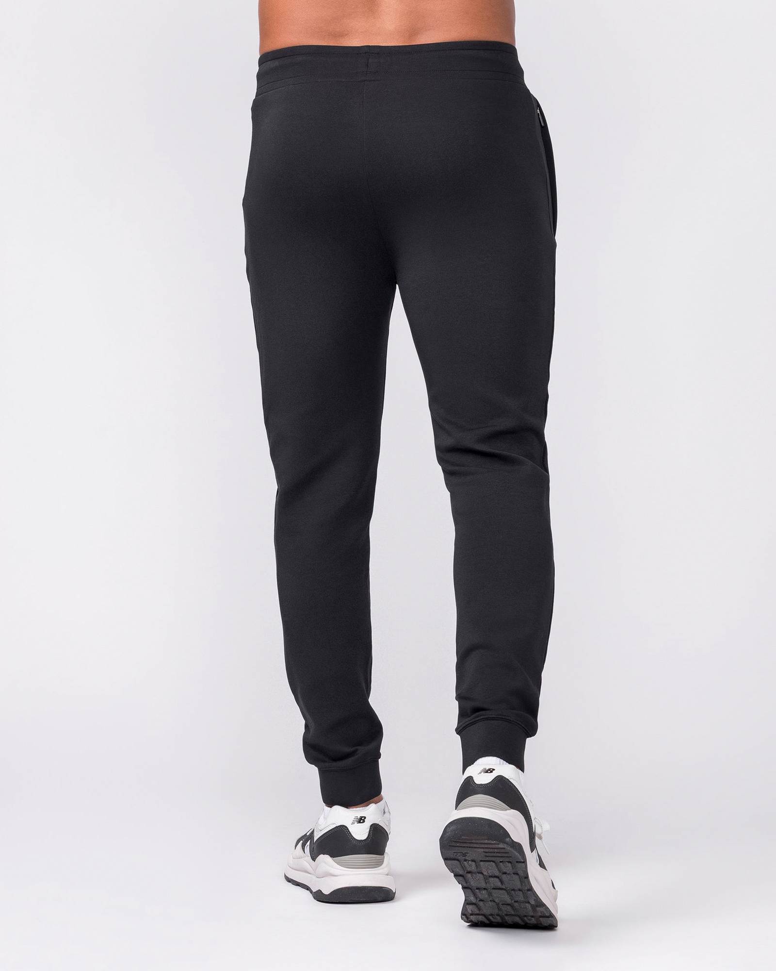 Essential Tech Pants - Black