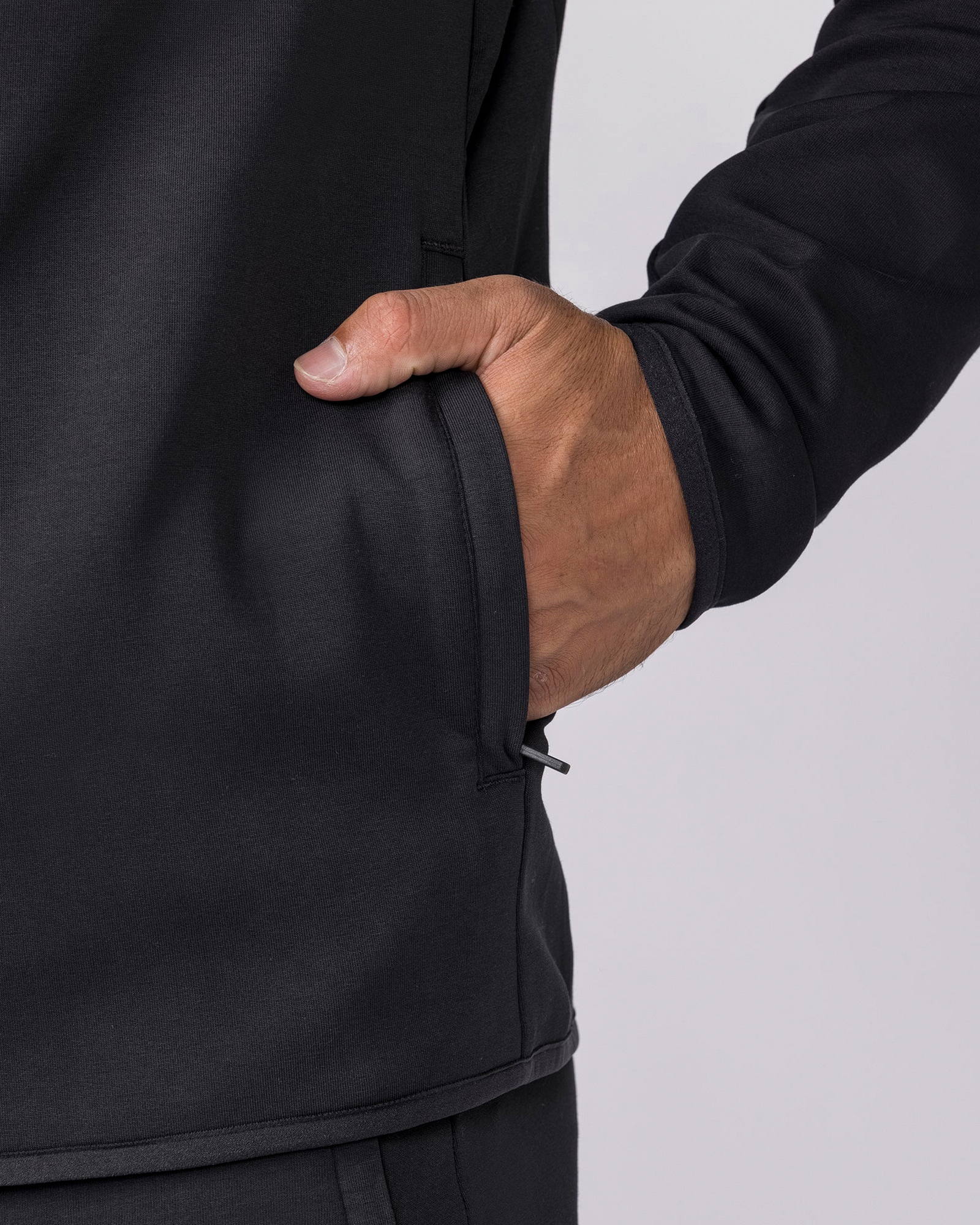 Essential Tech Zip Hoodie - Black