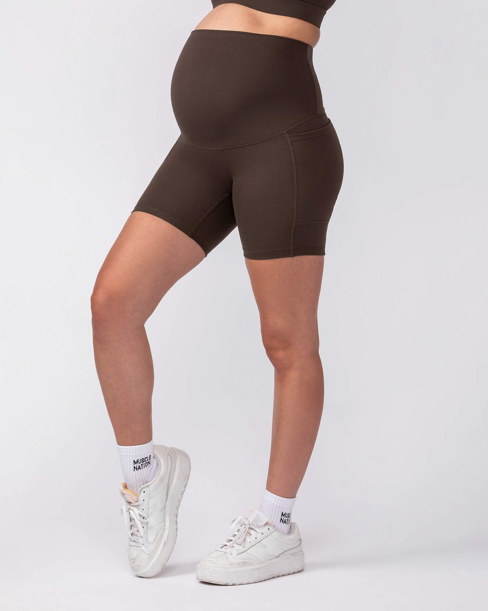 Maternity Everyday Pocket Bike Shorts - Deep Brown