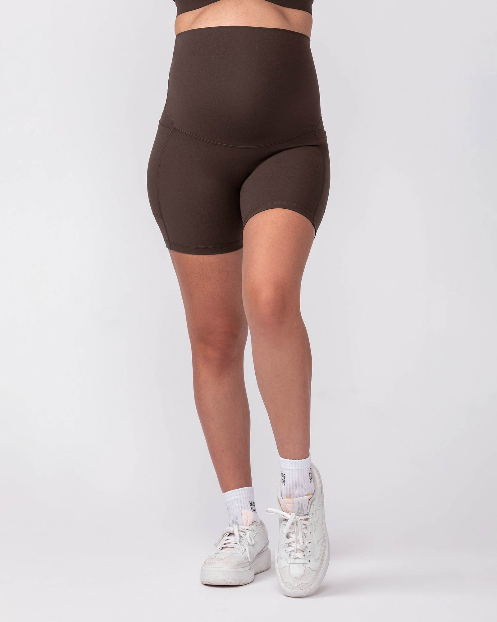 Maternity Everyday Pocket Bike Shorts - Deep Brown