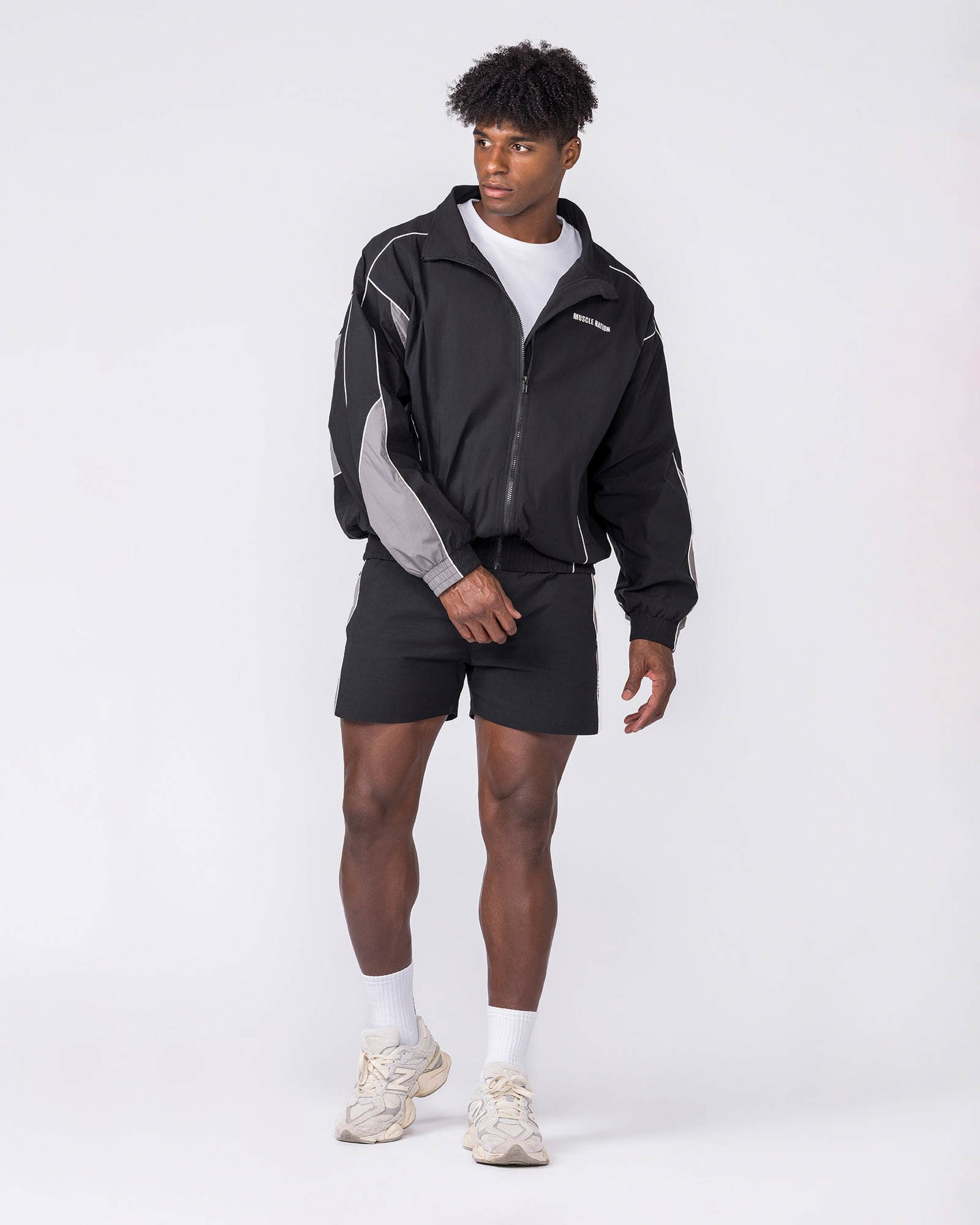 Command Windbreaker Zip Through - Black