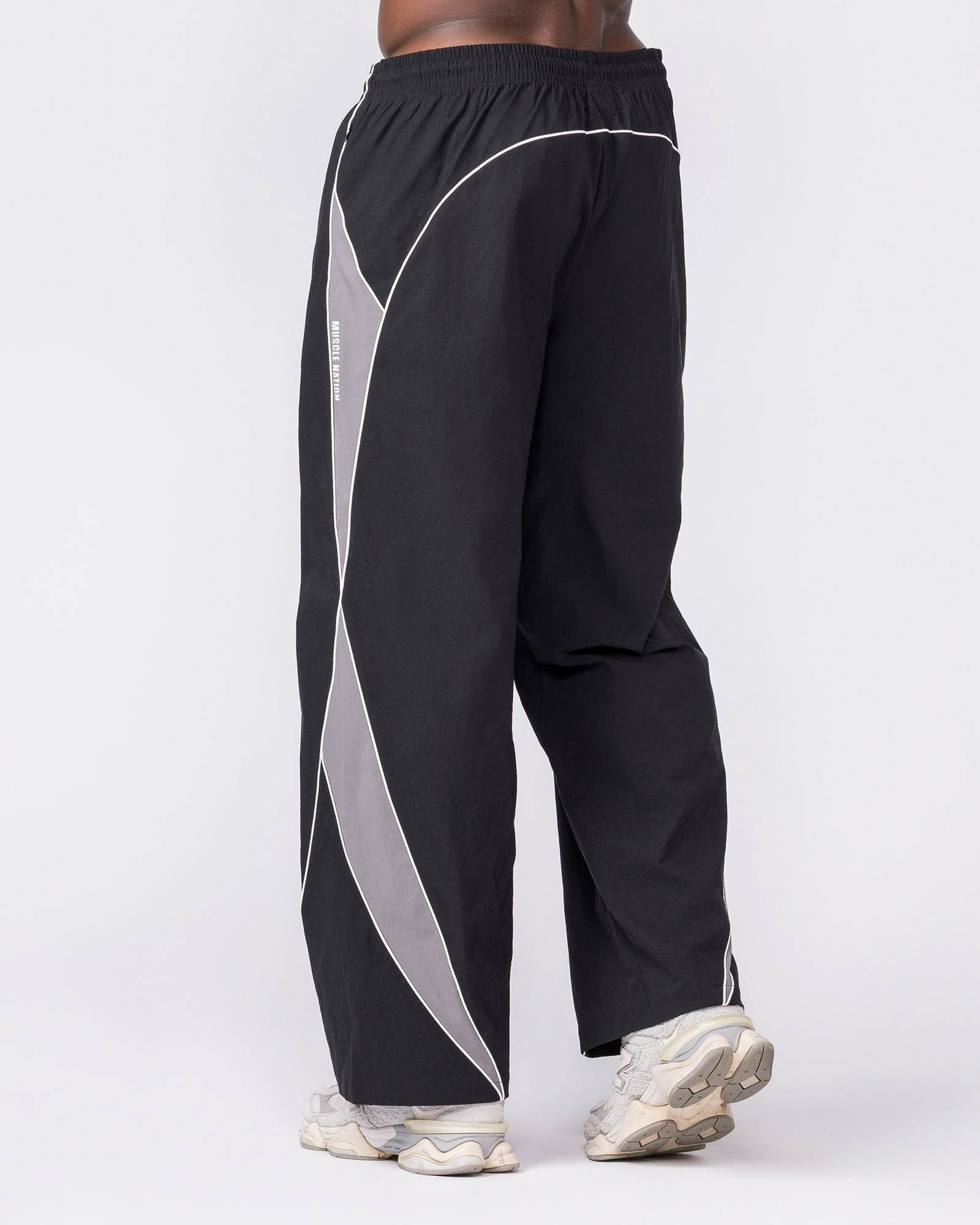 Command Windbreaker Pants - Black