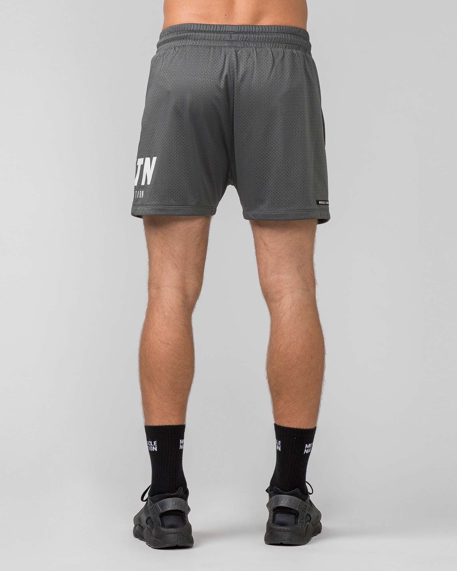 MNTN Lay Up 3.5" Shorts - Tornado