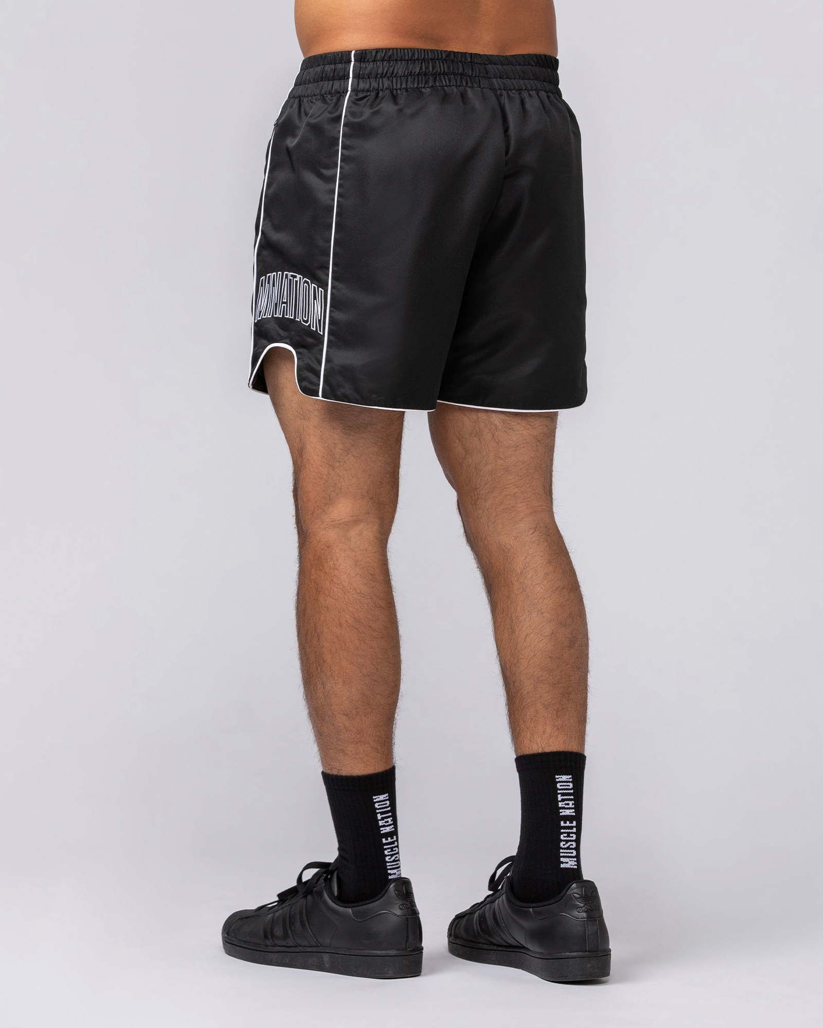 Round House 5" Shorts - Black