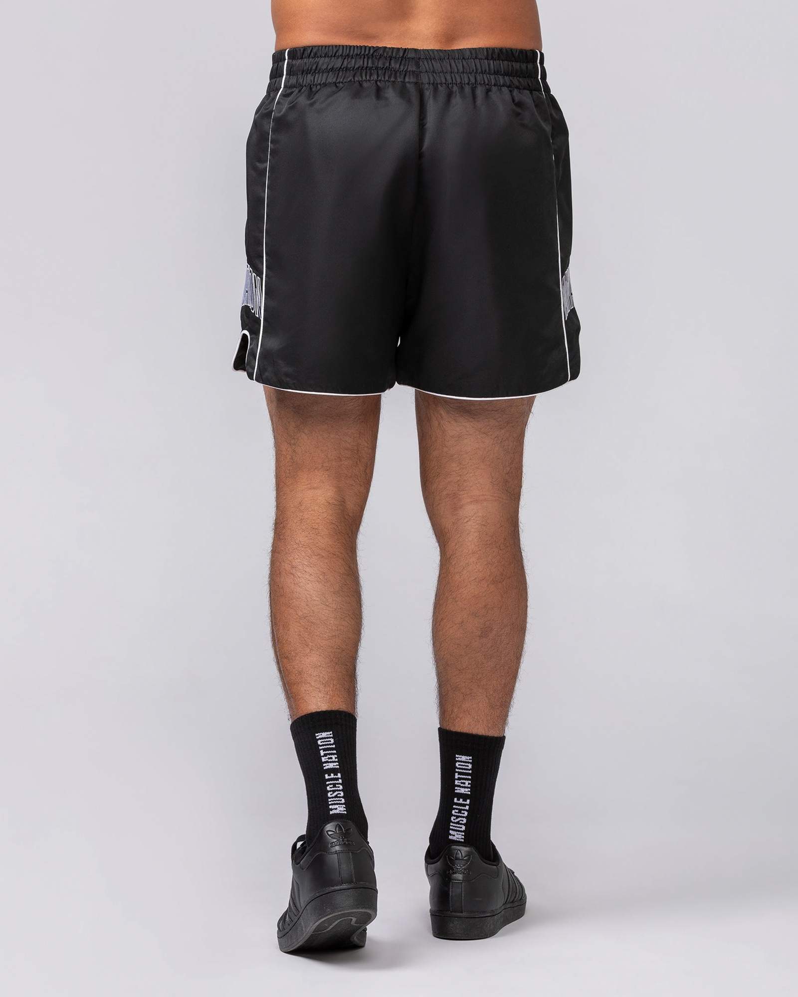 Round House 5" Shorts - Black