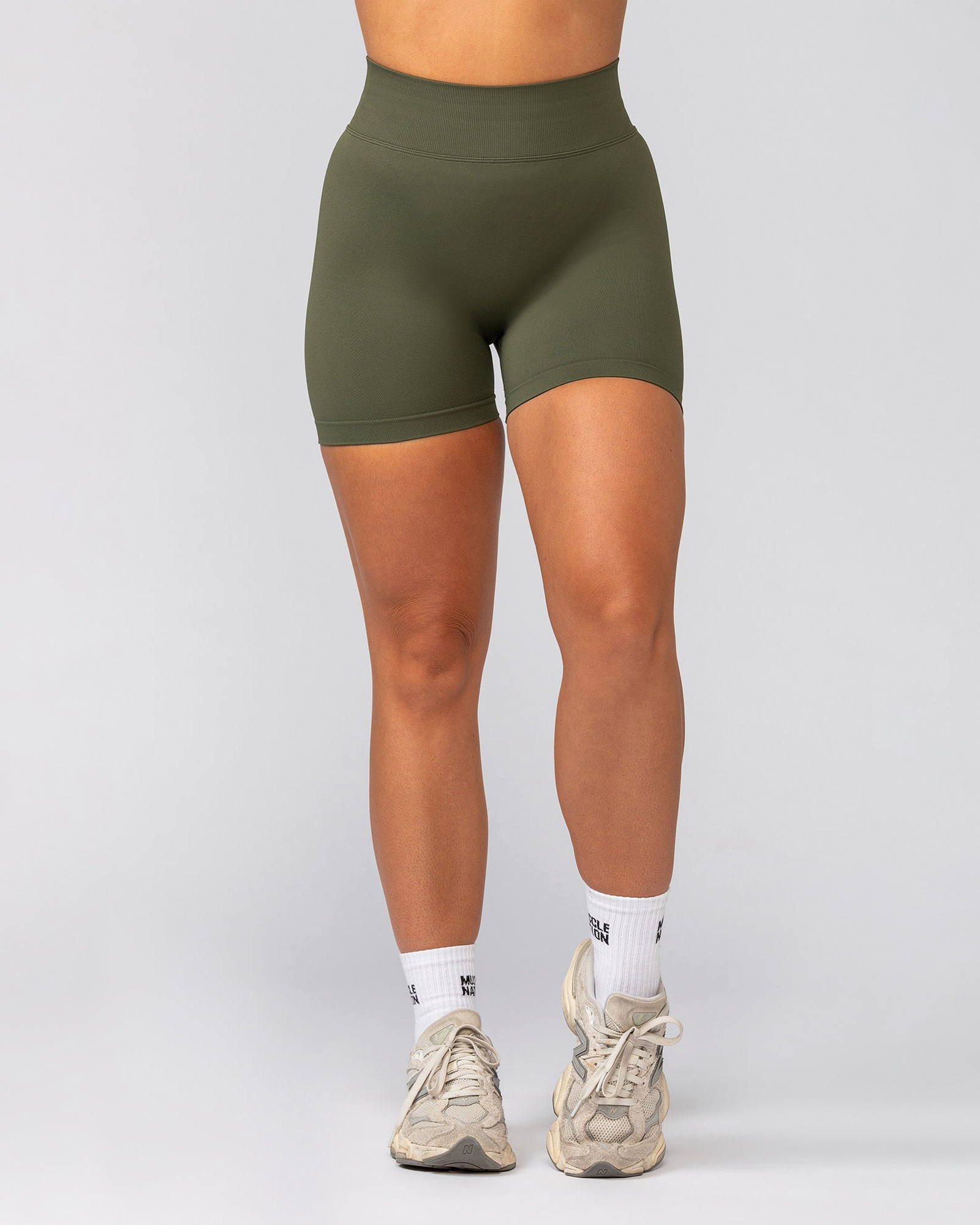 Sculpt Seamless Midway Shorts - Dark Khaki