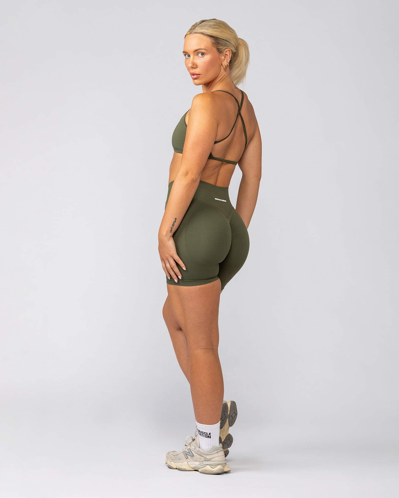 Sculpt Seamless Midway Shorts - Dark Khaki