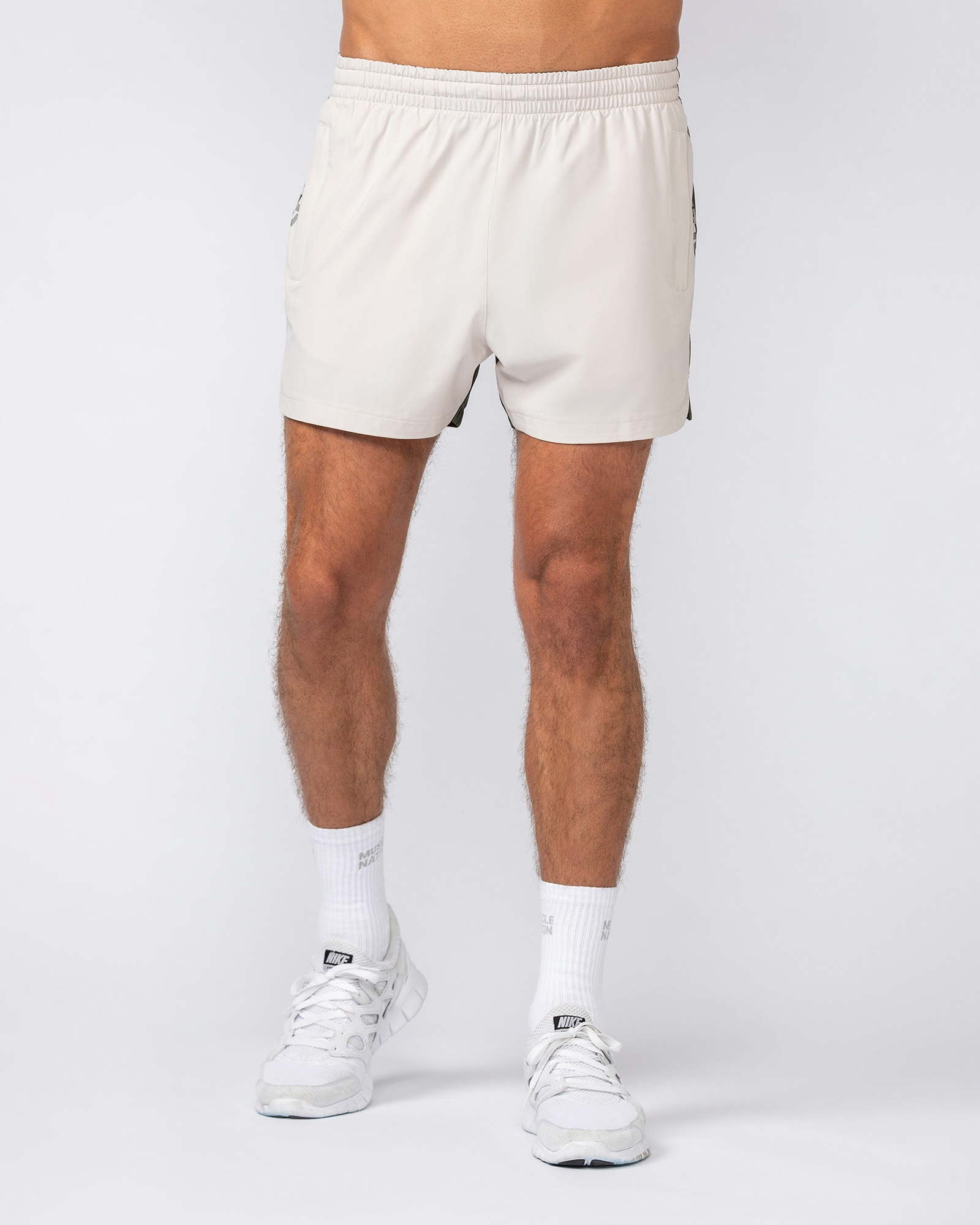 Stride 3.5" Shorts - Cream / Dark Khaki