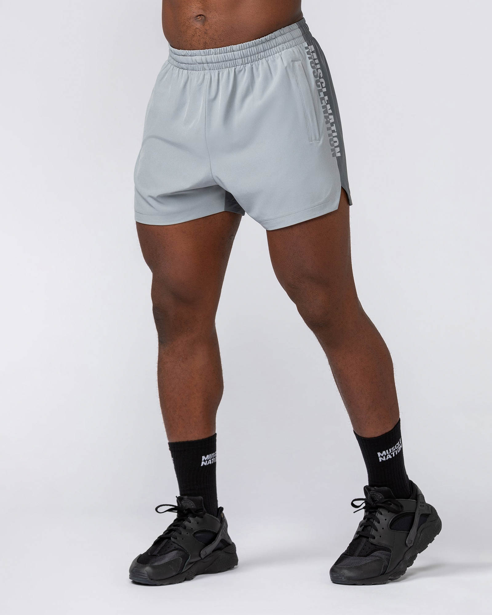 Stride 3.5" Shorts - Jet Grey / Tornado