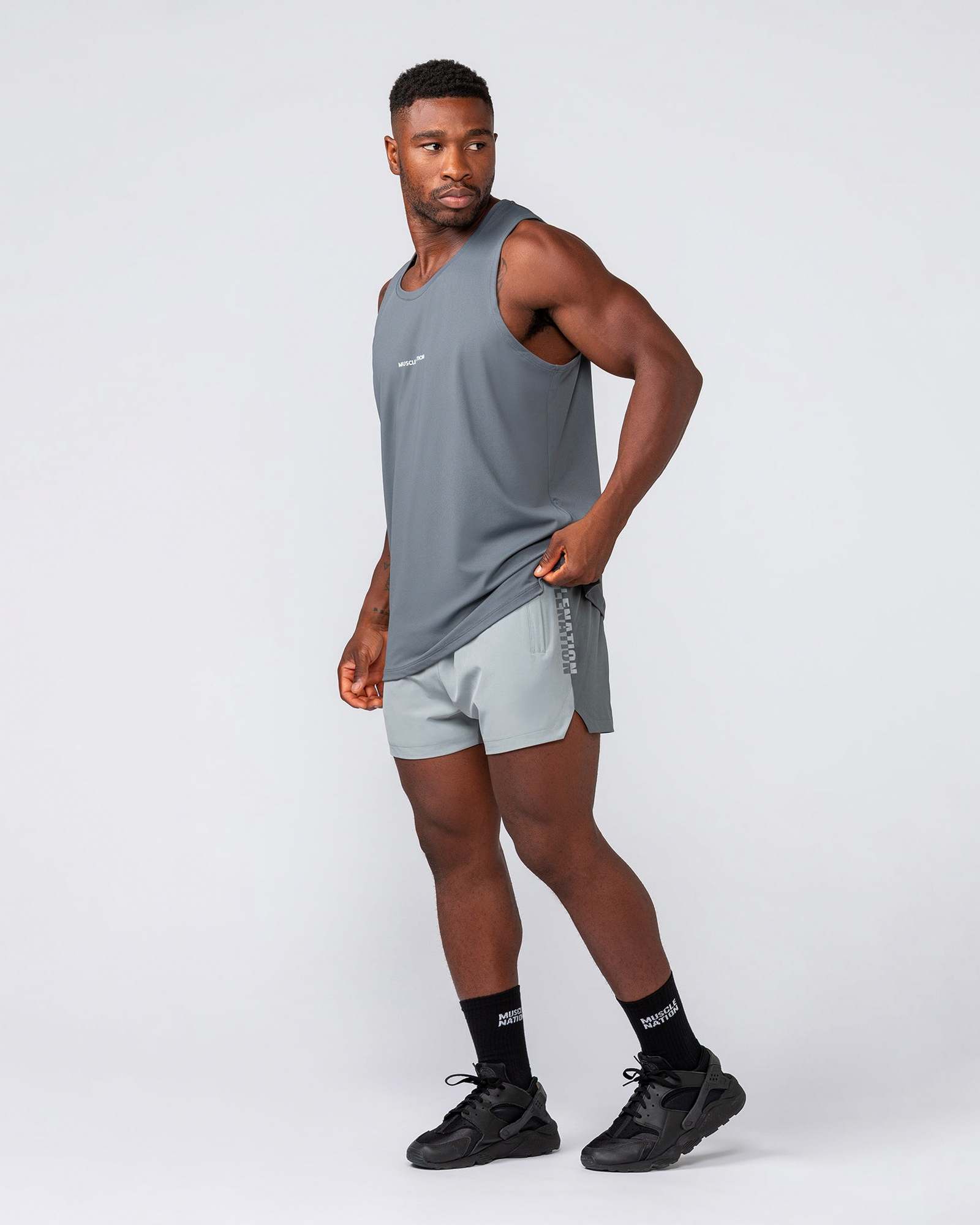 Stride 3.5" Shorts - Jet Grey / Tornado