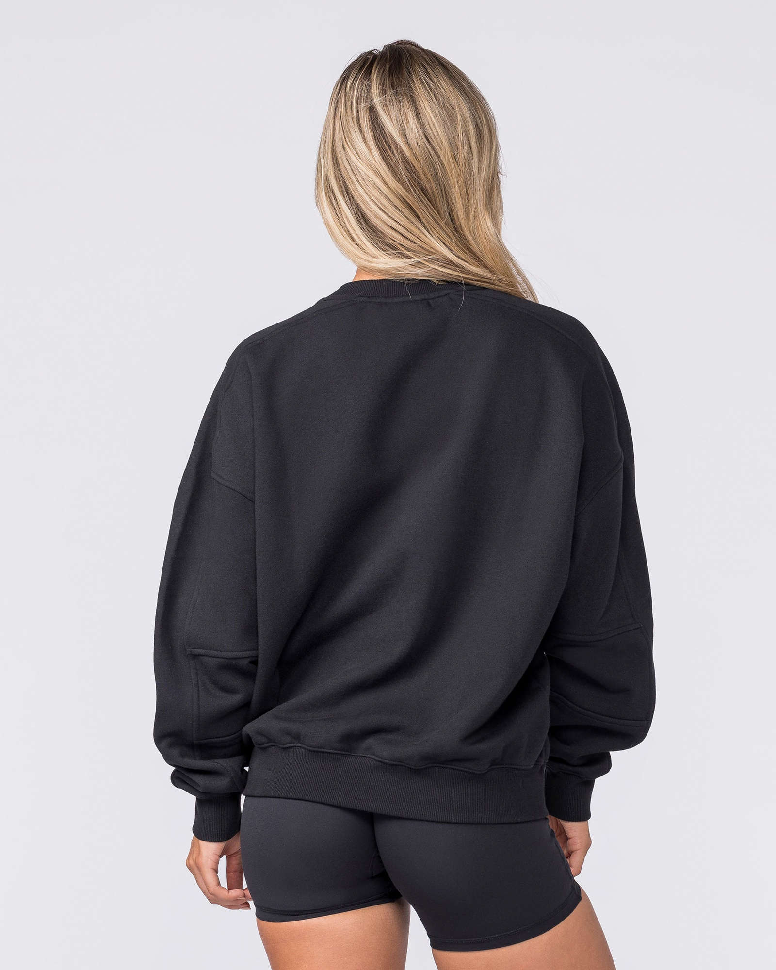 Studio Boxy Pullover - Black