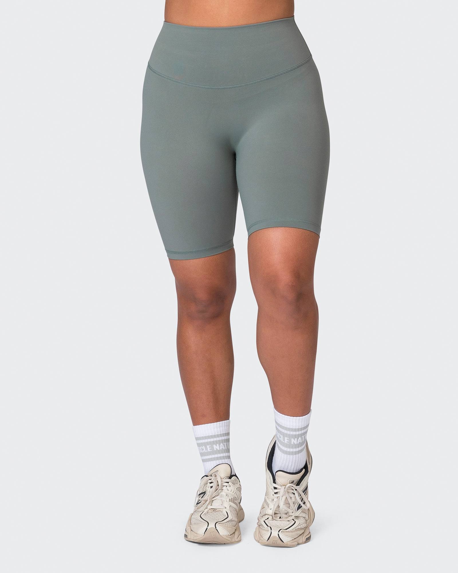 Ultra Signature Referee Length Shorts - Botanica