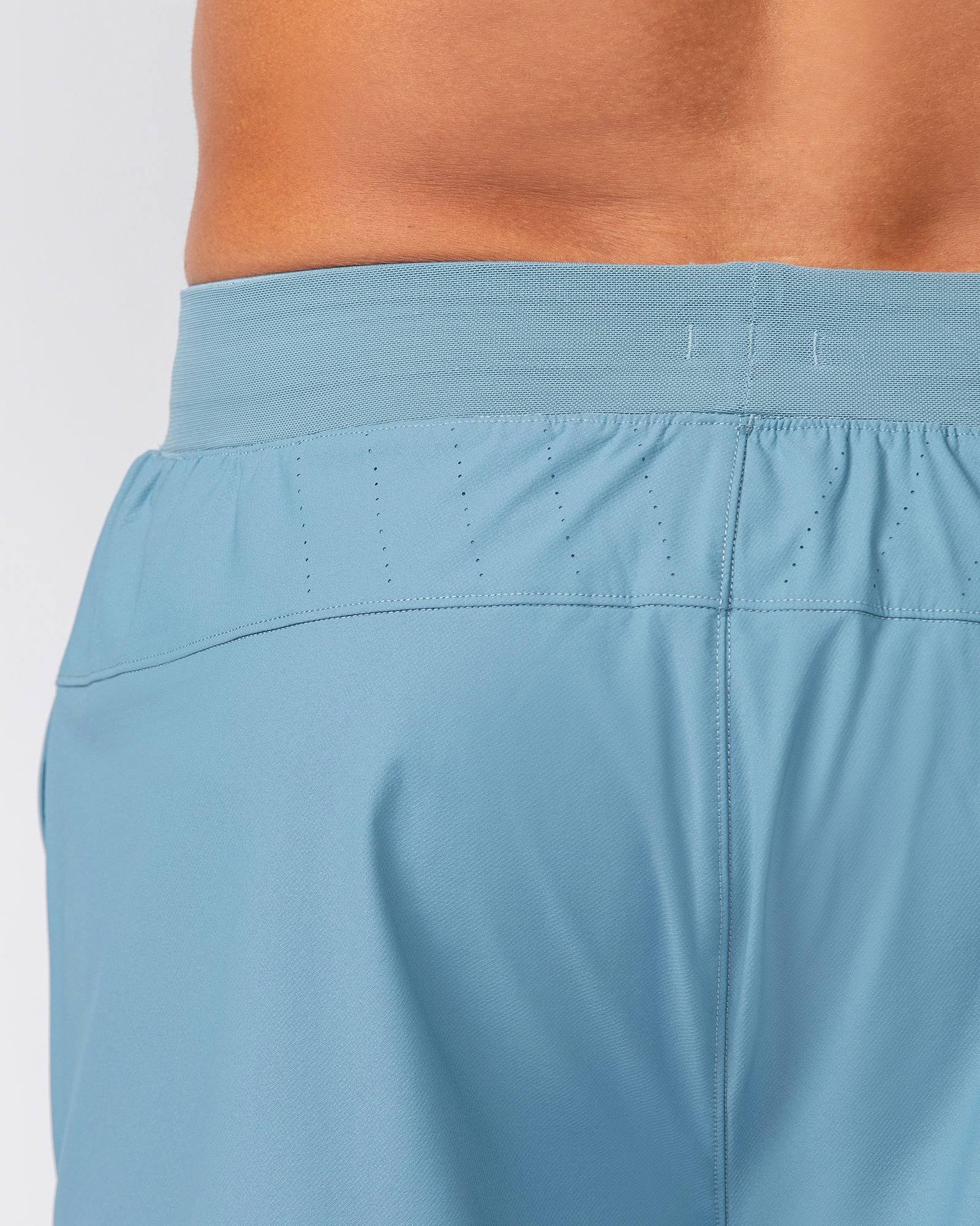 On Repeat Training 5" Shorts - Pale Thunder