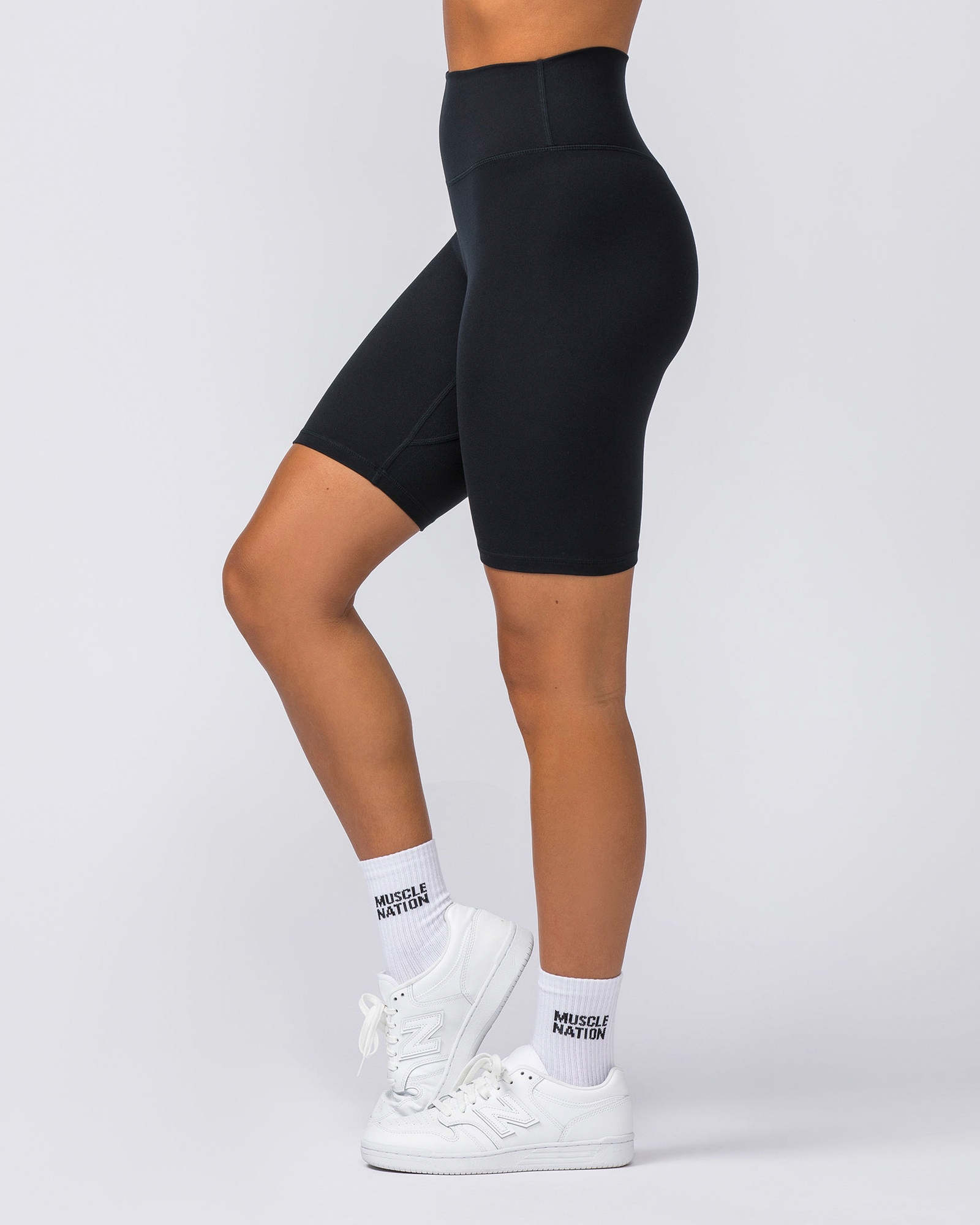 Zero Rise Everyday Referee Length Shorts - Black