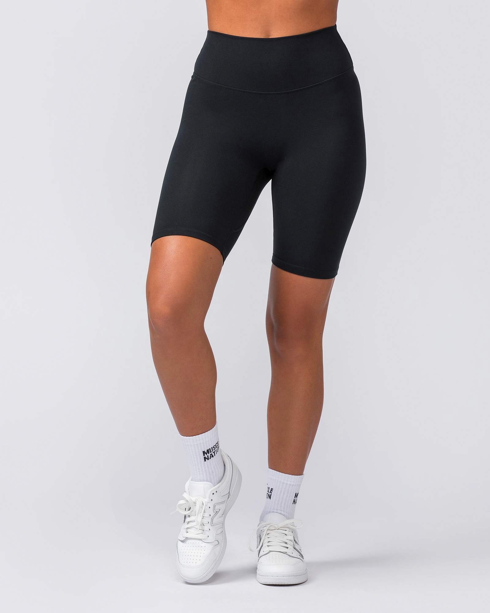 Zero Rise Everyday Referee Length Shorts - Black